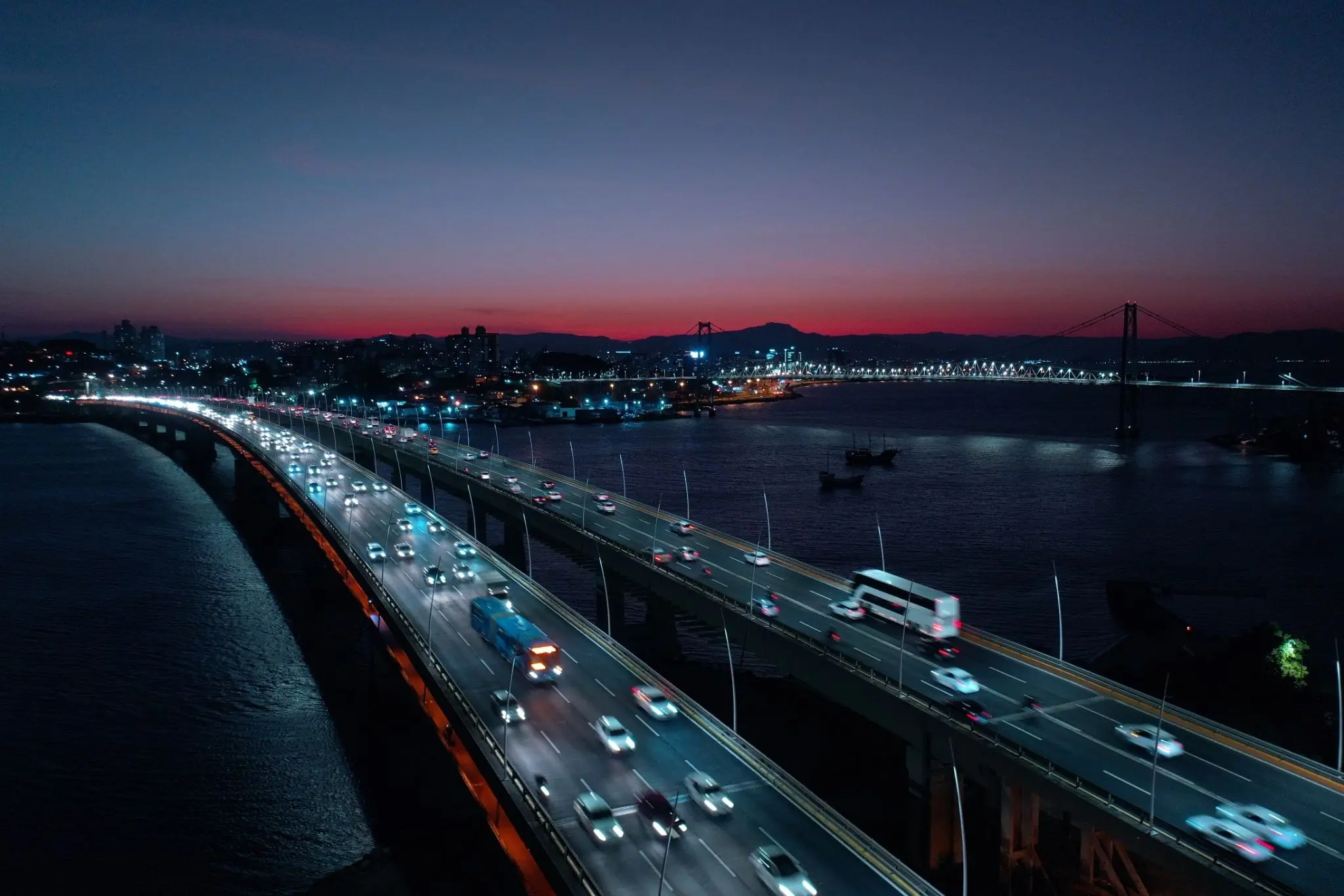 Floripa no LED avança e garante modernização da iluminação em regiões estratégicas