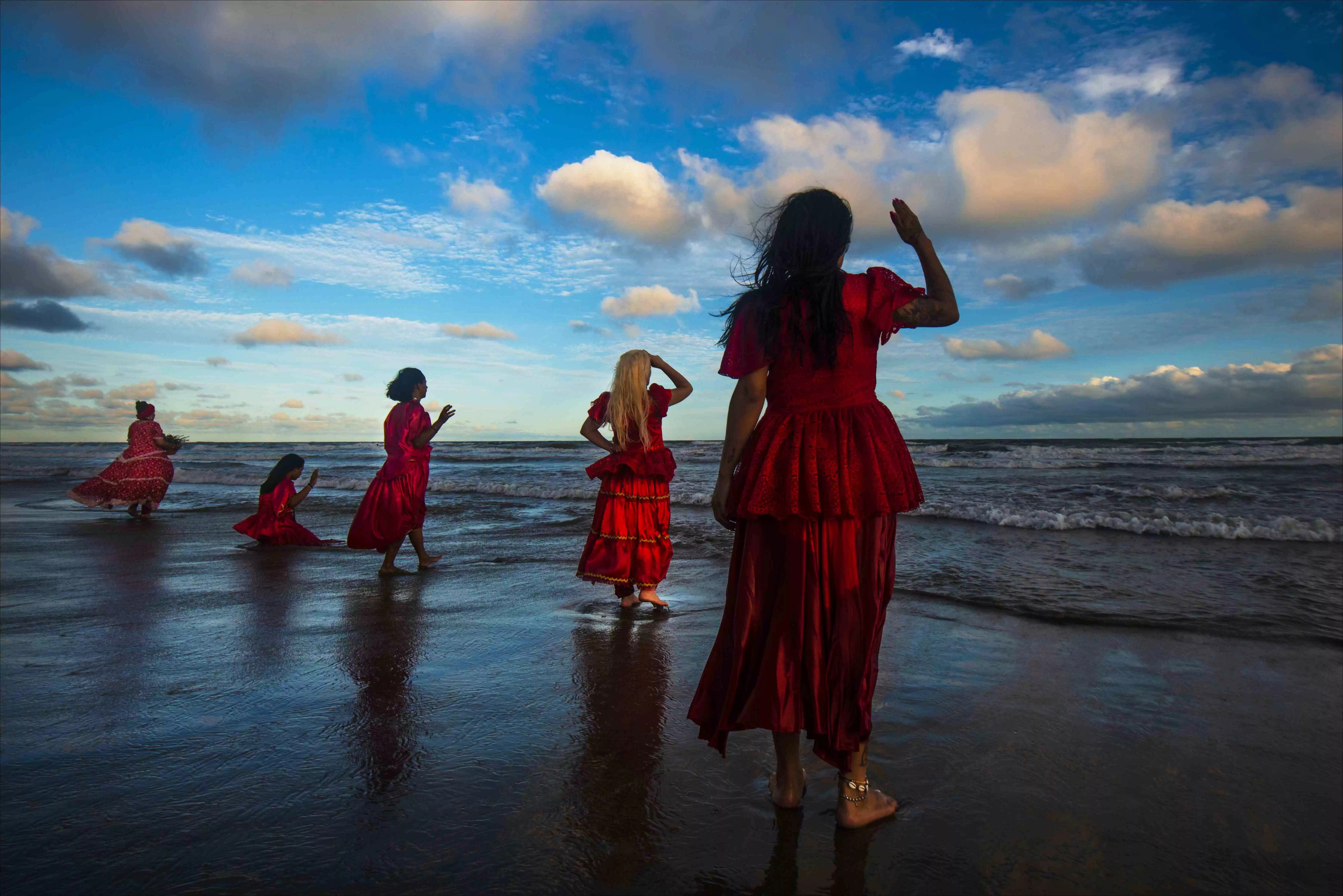Mulheres são homenageadas em exposição fotográfica, em Florianópolis