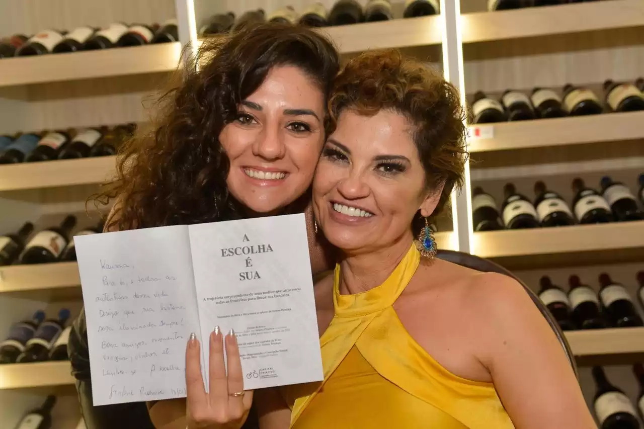 Sirlene Proença, lança seu livro