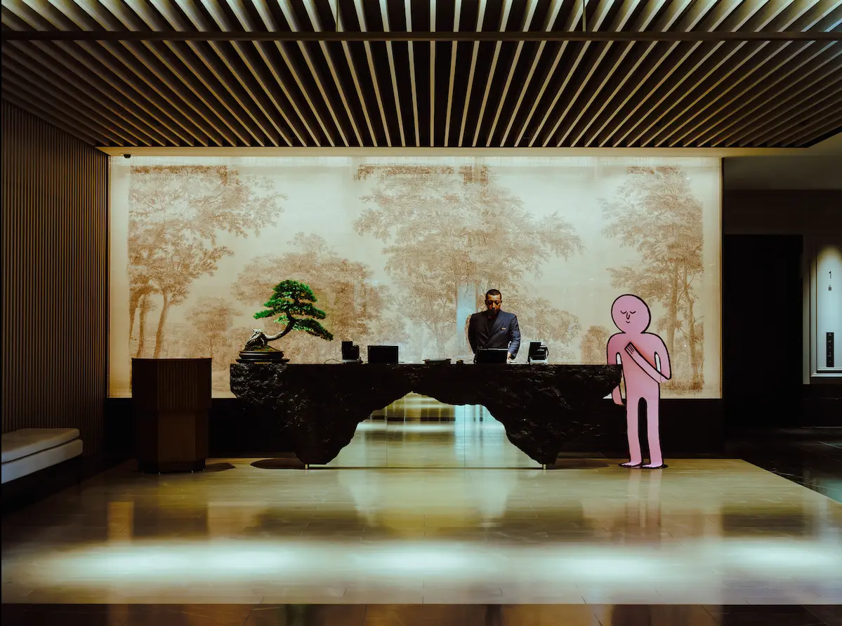 Janu Tokyo une arte e hospitalidade de luxo com exposição inédita do consagrado artista Jean Jullien