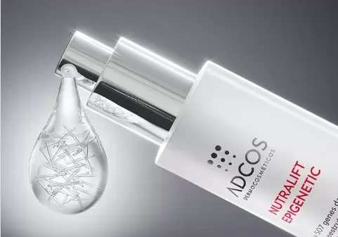 Adcos lança sérum com microespículas e epigenética que promete reduzir rugas em apenas 1 semana