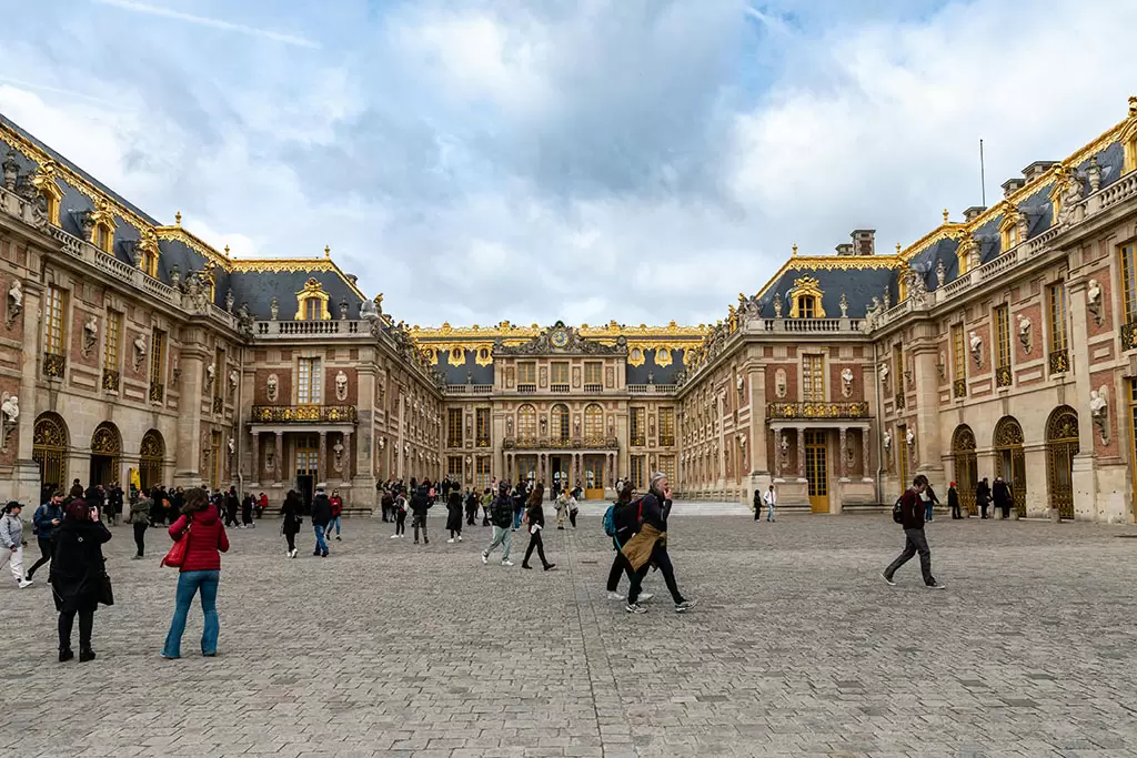 Palácio de Versalhes: 5 curiosidades para você conhecer neste ponto turístico na França