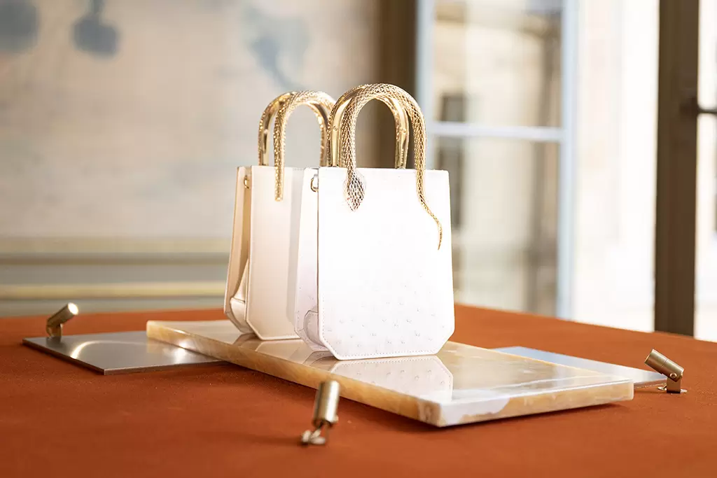 Nova bolsa da Dior homenageia o icônico endereço da grife na