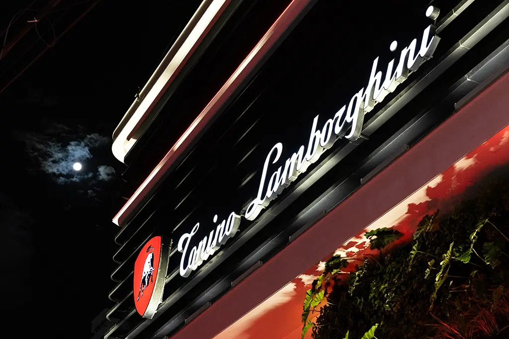 Primeiro residencial Tonino Lamborghini do mundo é entregue em Balneário Camboriú e reforça avanço dos branded residences no Brasil