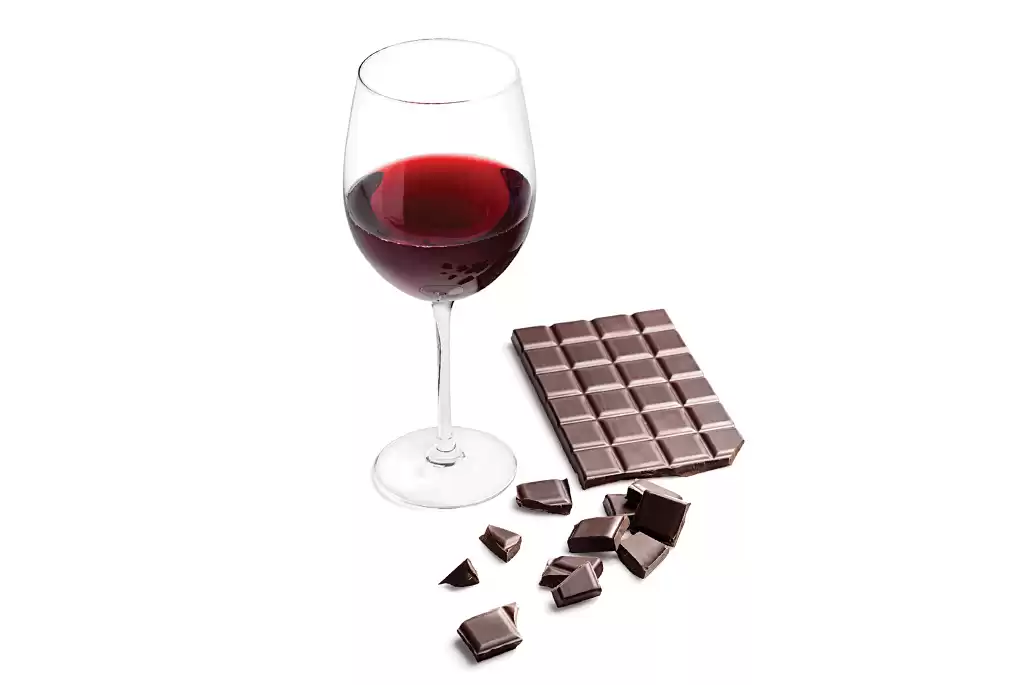 Chocolate e vinho combinam? Saiba como harmonizar as duas delícias