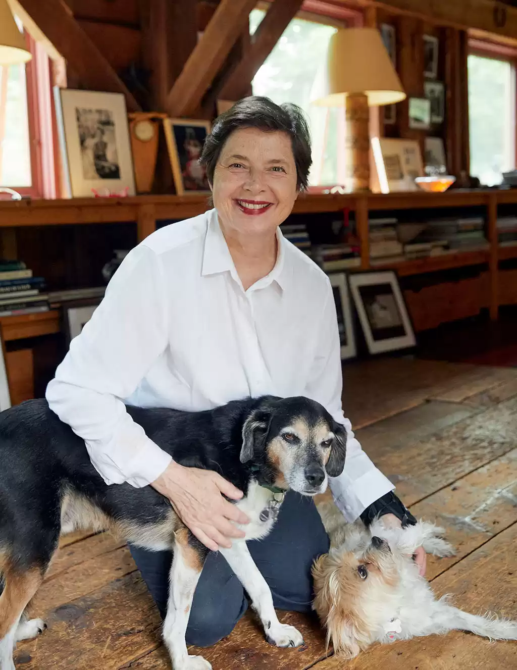 Isabella Rossellini está em Casa Vogue de junho