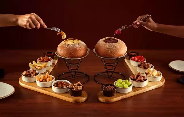 Muito Outback envolvido: versões salgada e doce do amado Fondue da marca estão de volta ao menu