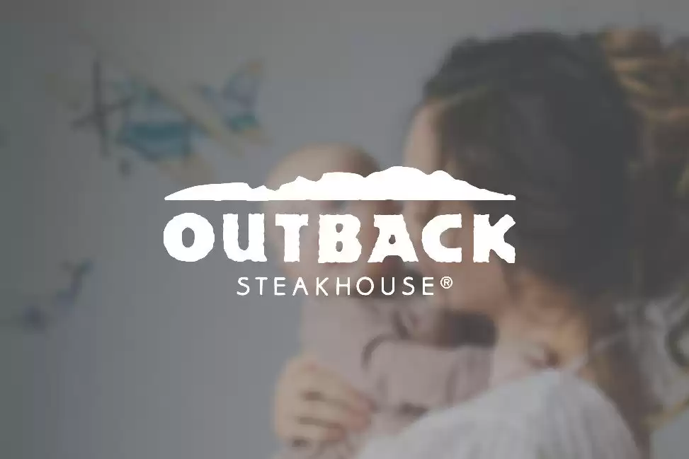 Outback celebra o Dia da Mães com presente exclusivo via delivery: uma moringa customizada