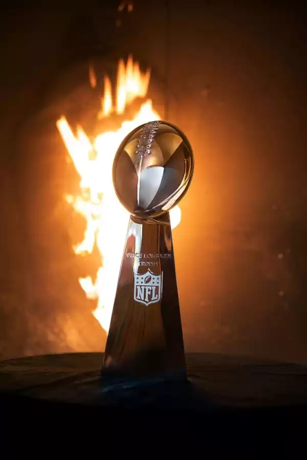 Tiffany&Co. lança o Troféu Vince Lombardi para o Super Bowl® LVI 2022